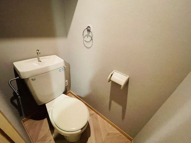 UMIBE BLD.のトイレ