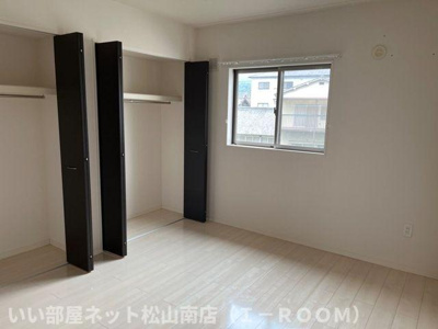 【内装】 | ファミーユコート