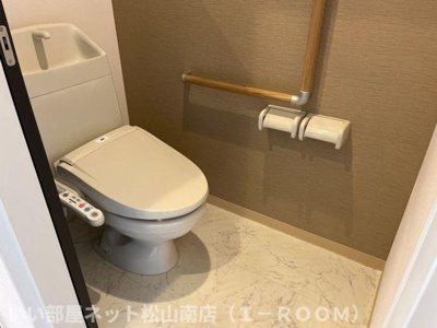 【トイレ】 | ファミーユコート