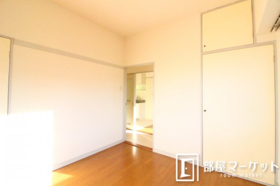 【洋室】 | 日高ビル