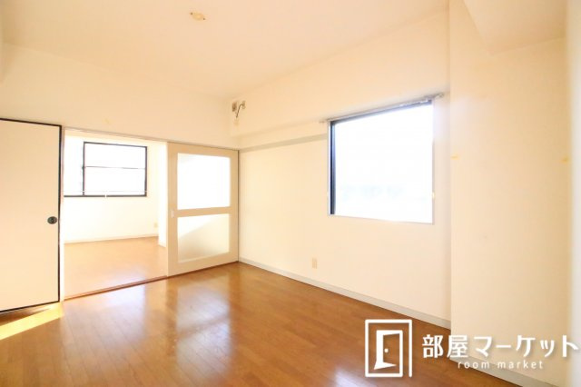 【洋室】 | 日高ビル