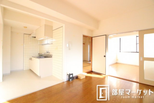 【居間・リビング】 | 日高ビル