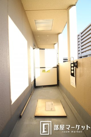 【バルコニー】 | 日高ビル