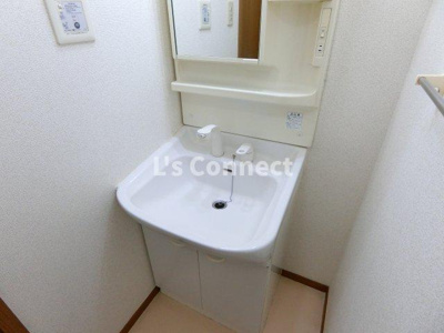 【洗面所】 | パークサイド・ケイＢ | 朝の支度もスムーズな独立洗面台。