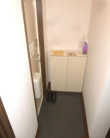 グリーンハイツ大善寺の玄関|ゆったりとした玄関です