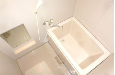 グリーンハイツ大善寺の浴室|きれいなお風呂です