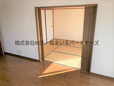 【居間・リビング】 | サンハイツ小森野A | ゆったり過ごせるリビングです