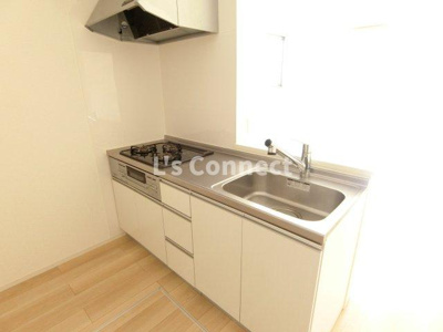 【キッチン】 | ポルトボヌールＡ | ３口ガスコンロのシステムキッチン。