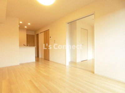 【居間・リビング】 | ポルトボヌールＣ | １１．３帖のＬＤＫ。