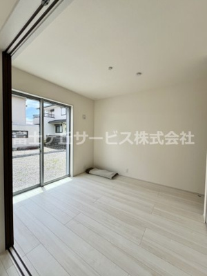 【洋室】 | 榛原郡吉田町住吉 8期 新築一戸建て | LDK横の洋室5.2帖