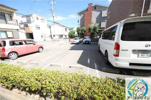 アリアーテ西明石の駐車場