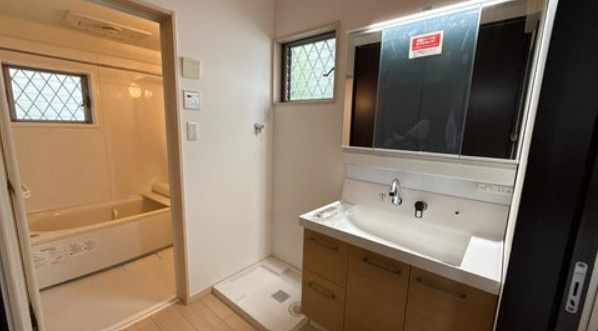 宇治市大久保町久保の独立洗面台