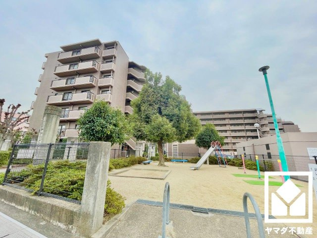 イトーピア宇治グランヒルズの外観