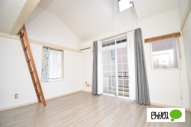 グリーンハイツ貝沢の居間・リビング