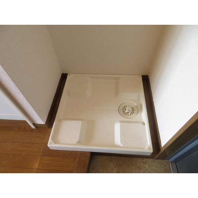 ラ・フロレスタ壱番館のその他|洗濯機置場