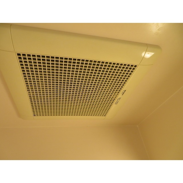 ラ・フロレスタ壱番館の浴室|換気扇