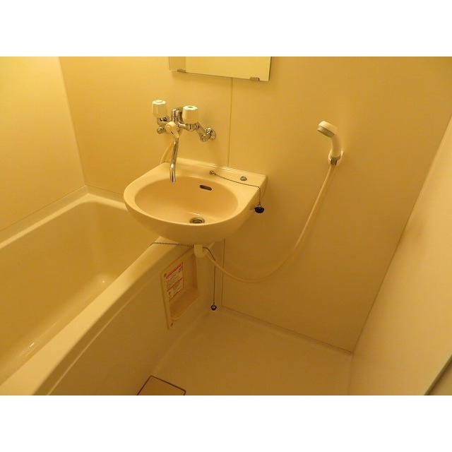 ラ・フロレスタ壱番館の浴室