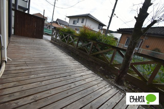 ハイツ三幸プレイス広沢Bのバルコニー