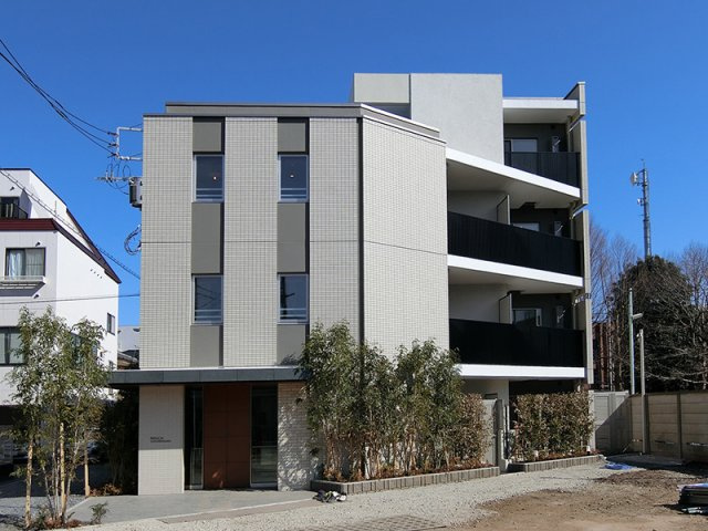 フレンシア学芸大学の外観