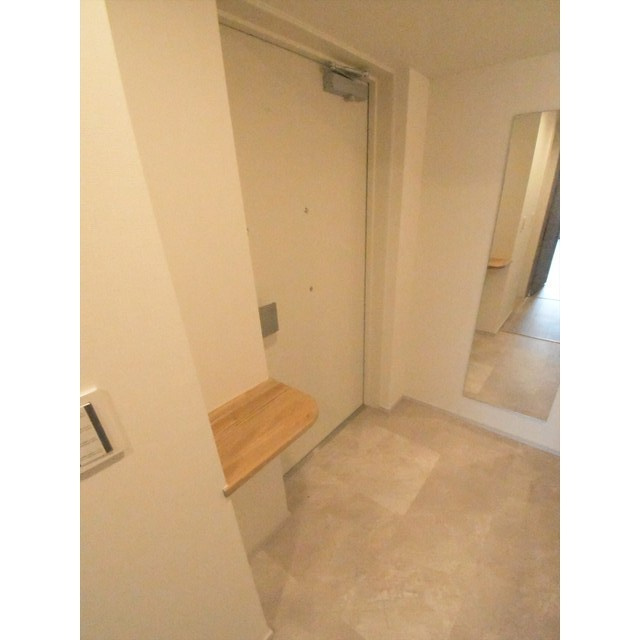 コスモグラシア池田山の玄関