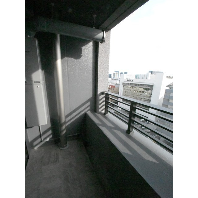 コスモグラシア池田山のバルコニー