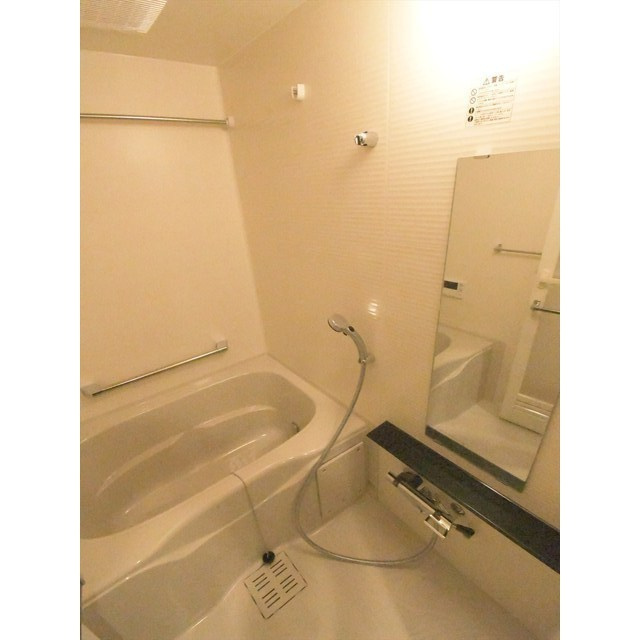 コスモグラシア池田山の浴室