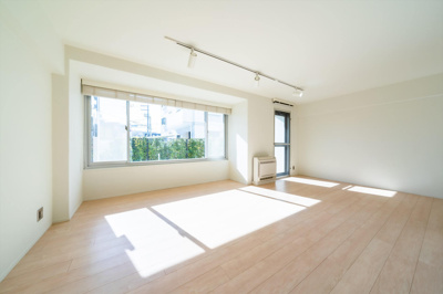 【居間・リビング】 | メゾネット水無瀬