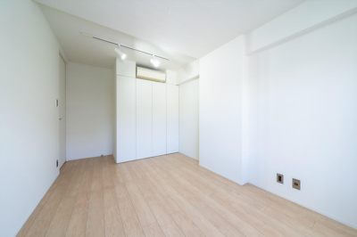 【洋室】 | メゾネット水無瀬