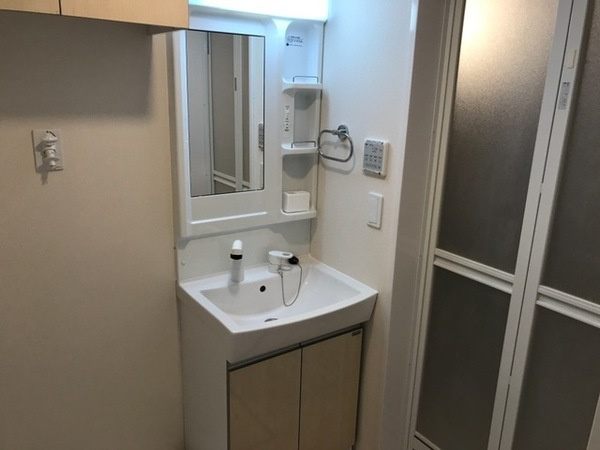 グラン・シャルム　塩冶の洗面所