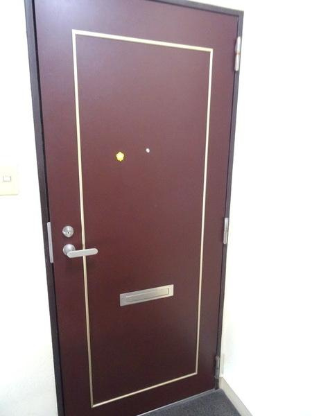 丸山ハイツのエントランス|★玄関扉★