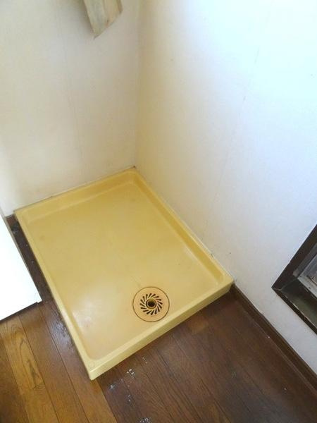 丸山ハイツの洗面所|★洗濯機置場、室内にあり★