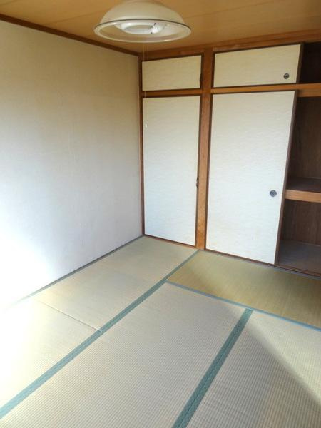 丸山ハイツの寝室|★落ち着く和室★