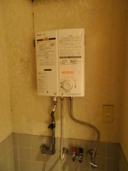 大阪市大正区泉尾２丁目の店舗一部のキッチン|★給湯器★