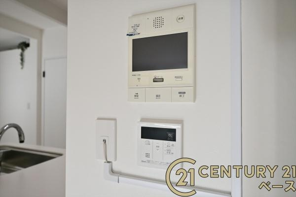 タワーヒルズ西大和の内装|■現地撮影写真■ＴＶモニター付きインターホンで防犯対策もバッチリ！来客も一目でわかり安心です！