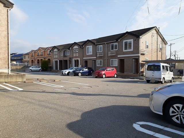 リバロックＢの駐車場|駐車場完備です