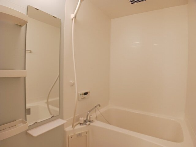 リバロックＢの浴室|ゆったり過ごせるお風呂です