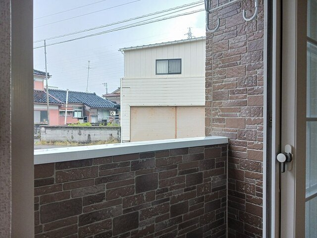 リバロックＢのバルコニー|バルコニーからの眺めを楽しみながら食事をしませんか