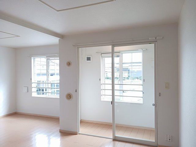 リヴァンスＣの居間・リビング|使いやすいリビングです