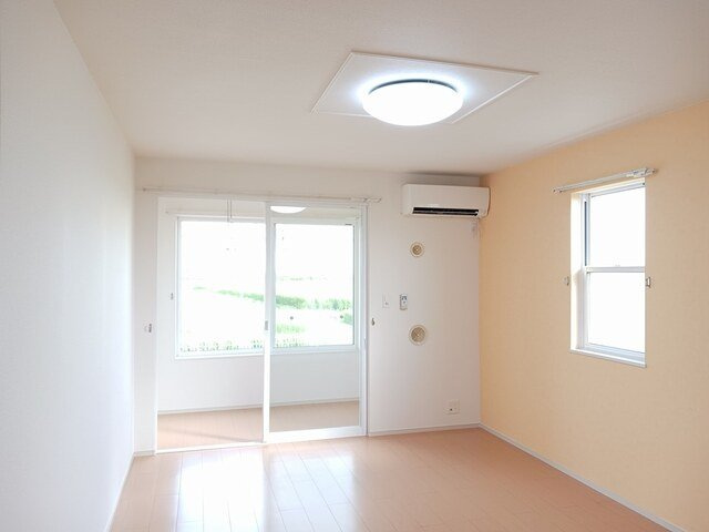 ドムス・ウィスタリアⅡの居間・リビング|おしゃれなリビングです