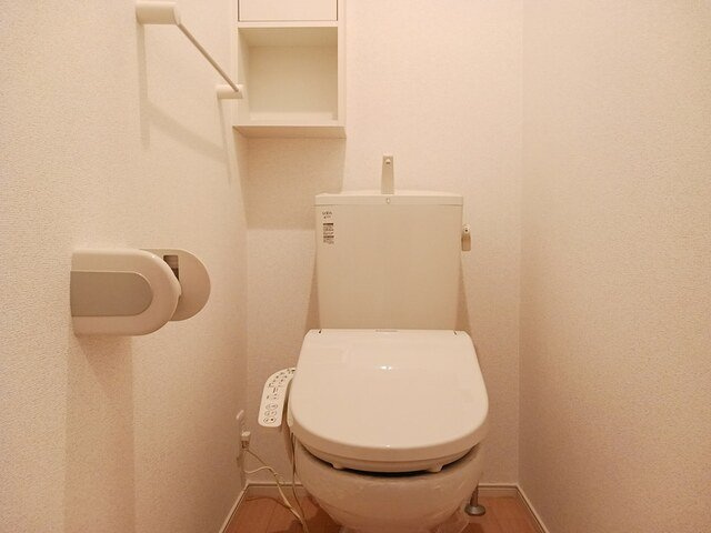 エムティハウスⅤのトイレ|落ち着いたトイレです