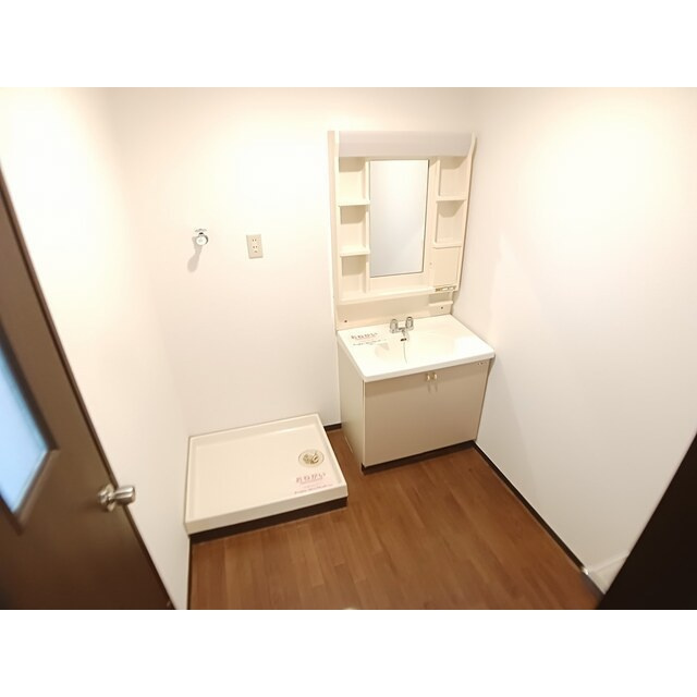ソシエ２２１の洗面所