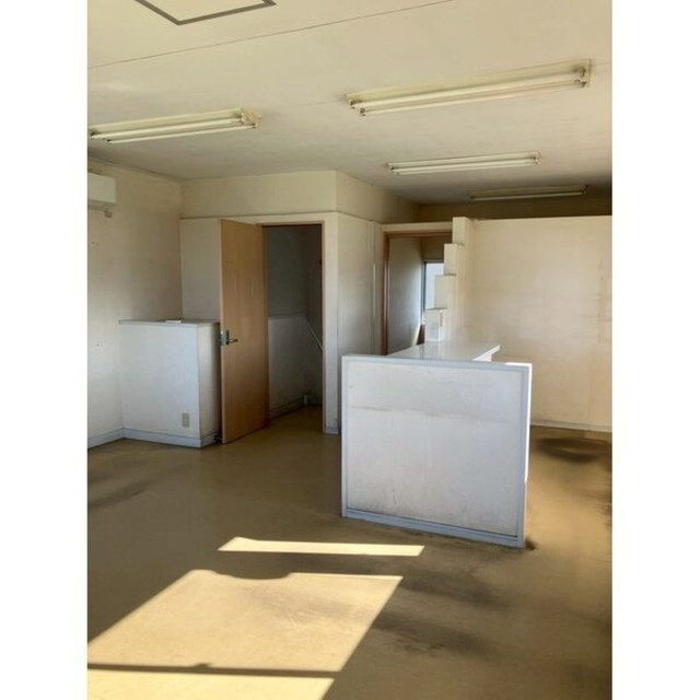 羽島郡岐南町薬師寺８丁目の事務所の居間・リビング