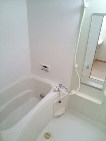 エンブレイスミドルの浴室