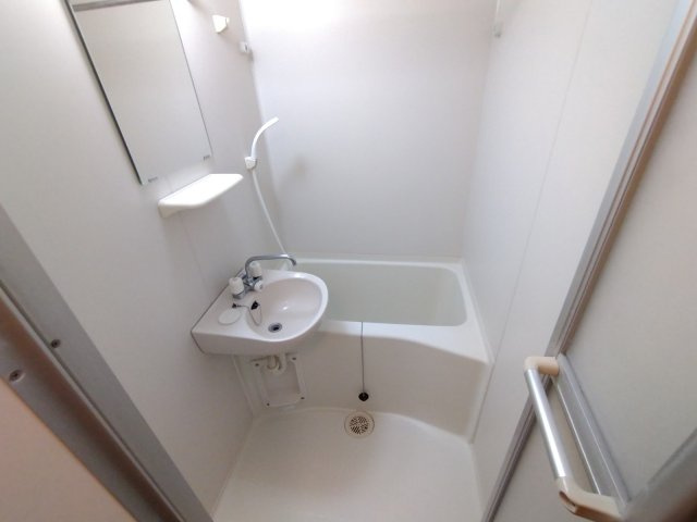 レオパレスグッド　フォーチュンの浴室