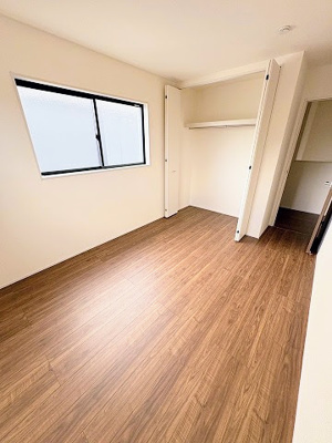 【収納】 | ☆☆新築分譲　小名浜燈籠原H　デザイナーズ設計　全１０棟-⑤！！ | 各居室に収納あり！！