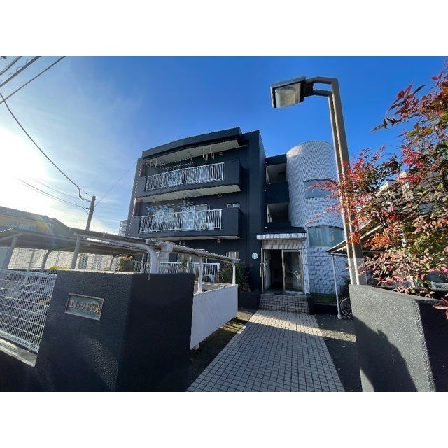 エルシャトルAの外観