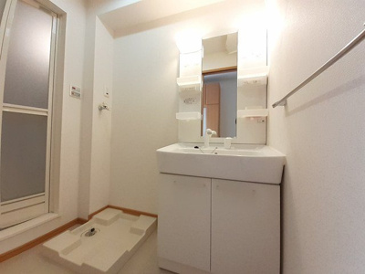 【洗面所】 | ブルス・ハープⅠ | 脱衣スペースもあります