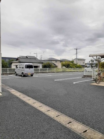 Ｋ・Ｒ・Ｋ　Ｐｒｅｓｓｏ　Ｂの駐車場|駐車場に車を止められます