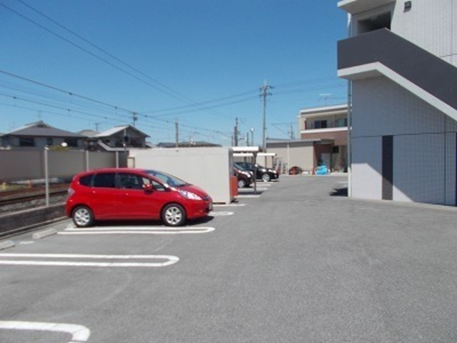 レジデンス斑鳩の駐車場