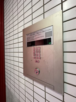 【セキュリティ】 | Zeus難波CUBE | Zeus難波CUBE　オートロック